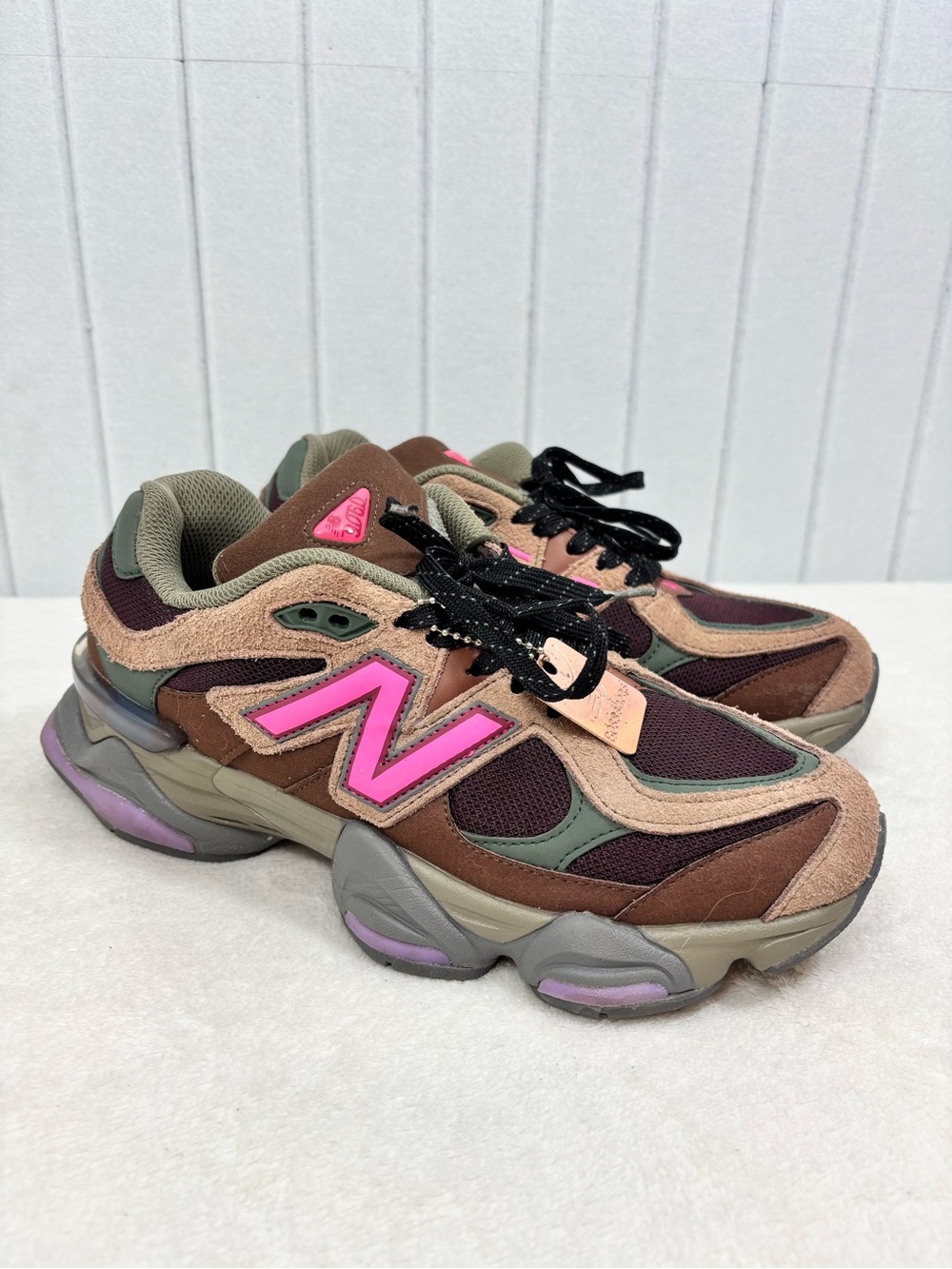 NEW BALANCE 9060 BURGUNDY PINK MENS ATHLETIC SHOES RETRO SIZE 8.5 U9060BUR